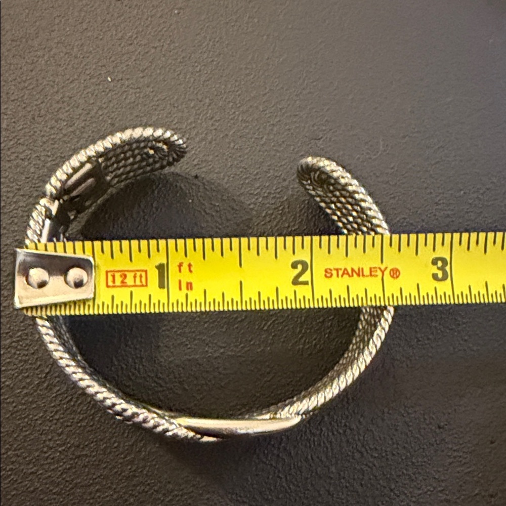 Elegant Silver-Tone Women's Bracelet - Picture 7 of 9